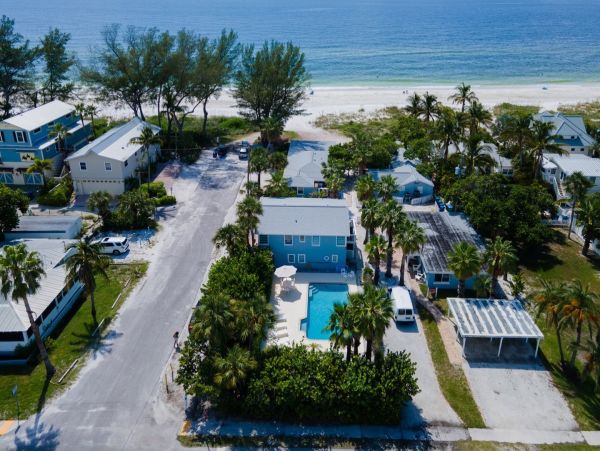 Holmes Beach Vacation Rentals  Florida Gulf Coast Beachfront Home