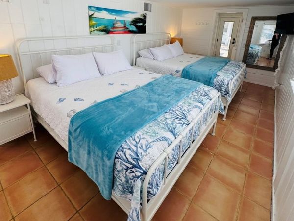 Holmes Beach Vacation Rentals  Florida Gulf Coast Beachfront Home