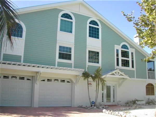Four Bedrooms Gulf View Vacation Home in Holmes Beach