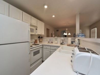Holmes Beach 3 Bedroom Vacation Rental Home with Shared Pool