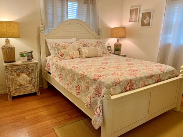 Lovely Two Bedroom Home Ground Level