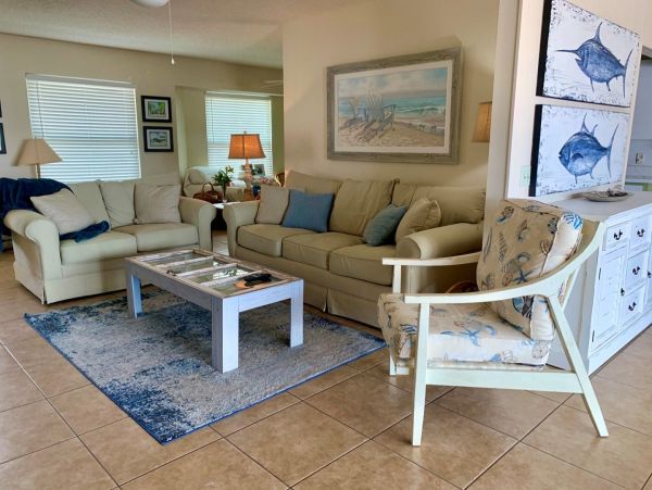 Lovely Two Bedroom Home Ground Level