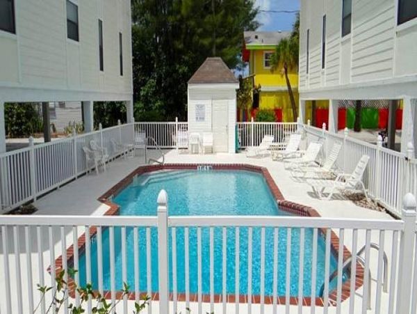 Holmes Beach Vacation Rental Condo Two Bedrooms