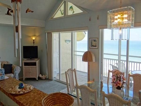 Gulf Front Two Bedroom Vacation Condo in Holmes Beach