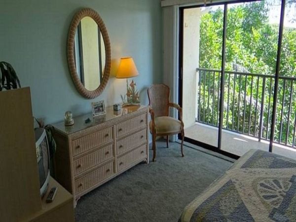Gulf Front Two Bedroom Vacation Condo in Holmes Beach