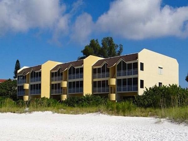 Gulf Front Two Bedroom Vacation Condo in Holmes Beach