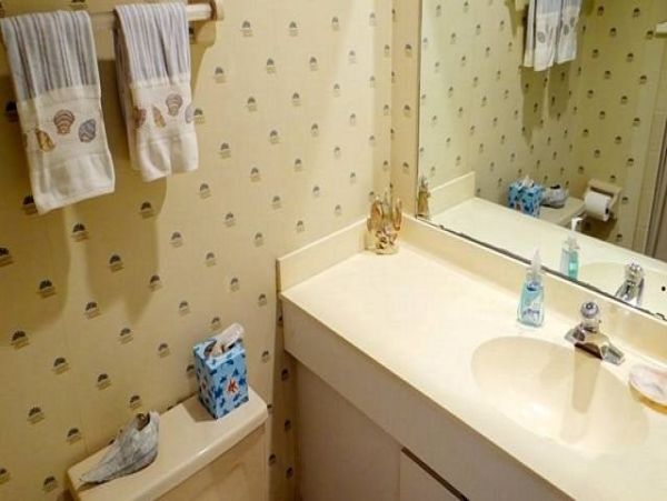 Gulf Front Two Bedroom Vacation Condo in Holmes Beach