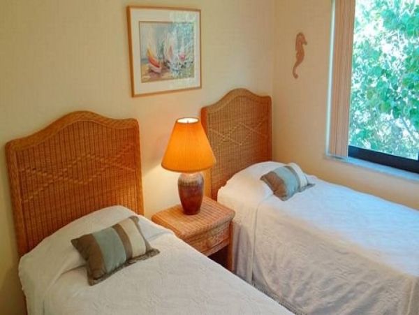 Gulf Front Two Bedroom Vacation Condo in Holmes Beach