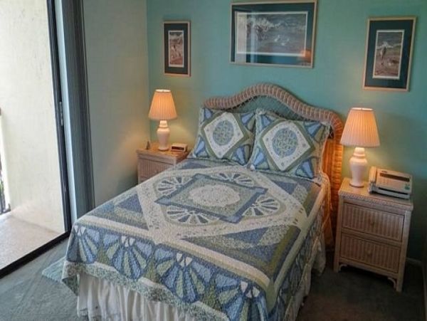 Gulf Front Two Bedroom Vacation Condo in Holmes Beach