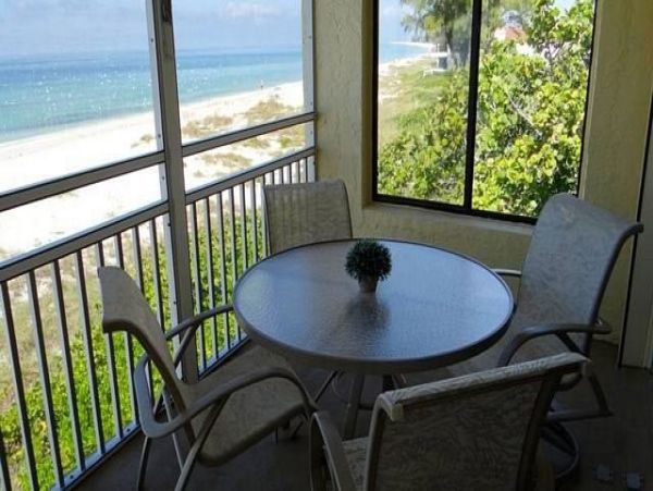 Gulf Front Two Bedroom Vacation Condo in Holmes Beach
