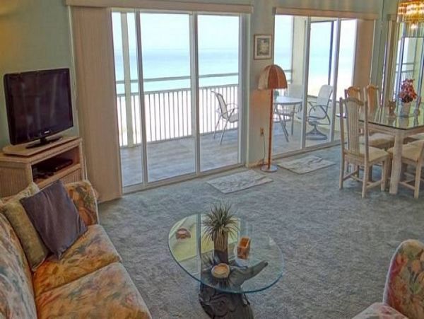 Gulf Front Two Bedroom Vacation Condo in Holmes Beach