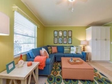 Holmes Beach Cute Cottage Style 75 Yards from Beach