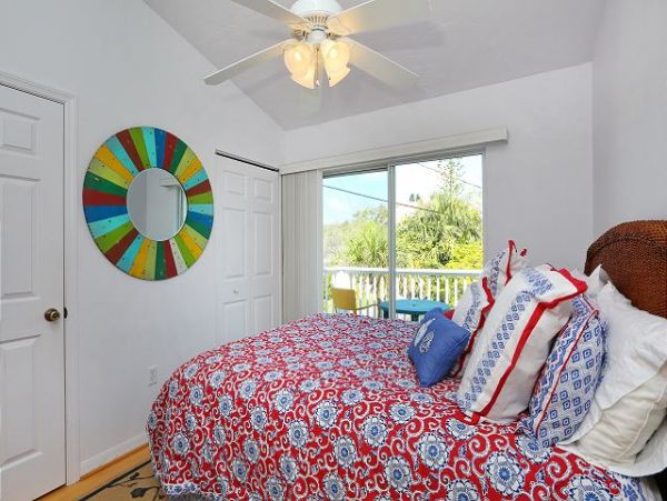 Holmes Beach Three Bedroom Accommodation