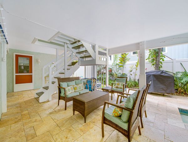 Short Walk to Beach Anna Maria Island Vacation Pool Home
