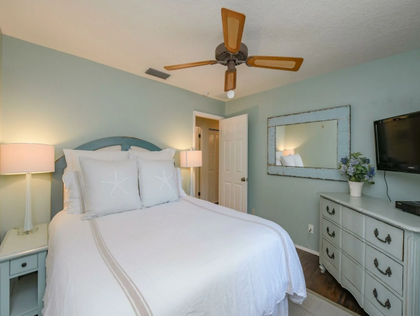Short Walk to Beach Anna Maria Island Vacation Pool Home