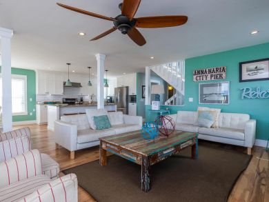 Luxury Rental Right Across the Street from the Beach