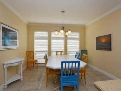 Anna Maria Four Bedroom Vacation Home Sleeps 8 Walk to Beach