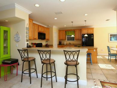 Anna Maria Four Bedroom Vacation Home Sleeps 8 Walk to Beach