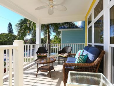 Anna Maria Four Bedroom Vacation Home Sleeps 8 Walk to Beach