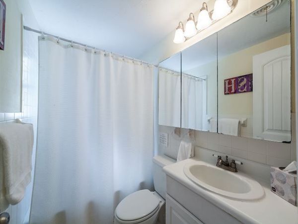 Charming Cottage with Heated Pool, Close to Gulf Beaches