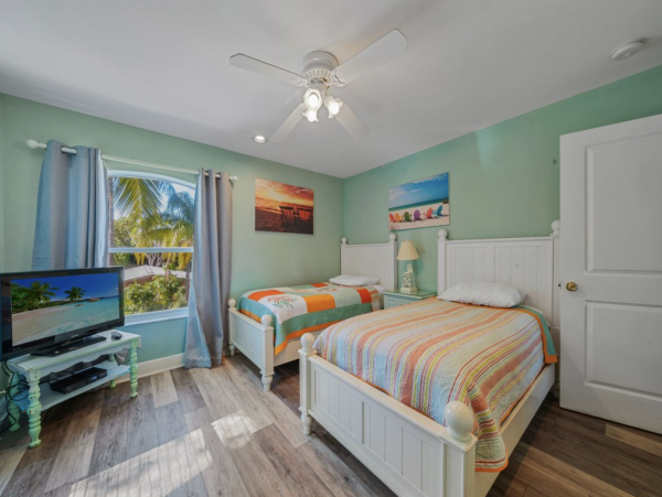 Anna Maria Bay Four Bedroom Water View Vacation Home