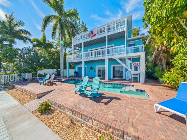 Anna Maria Bay Four Bedroom Water View Vacation Home