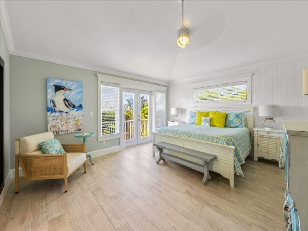 Island Luxe Retreat - Spacious Elegance Anna Maria Stroll Over to Beach