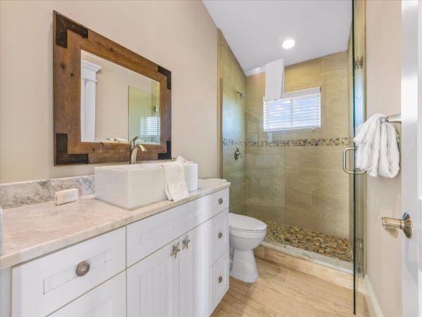 Island Luxe Retreat - Spacious Elegance Anna Maria Stroll Over to Beach