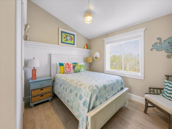 Island Luxe Retreat - Spacious Elegance Anna Maria Stroll Over to Beach