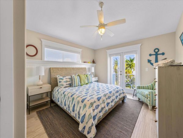 Island Luxe Retreat - Spacious Elegance Anna Maria Stroll Over to Beach