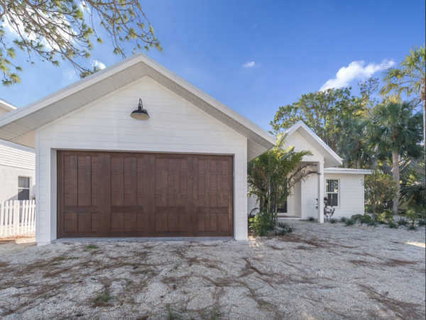 Charming Anna Maria Vacation Home One Block from Pine Avenue