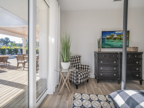 Charming Anna Maria Vacation Home One Block from Pine Avenue
