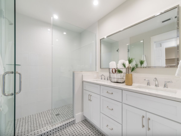 Charming Anna Maria Vacation Home One Block from Pine Avenue