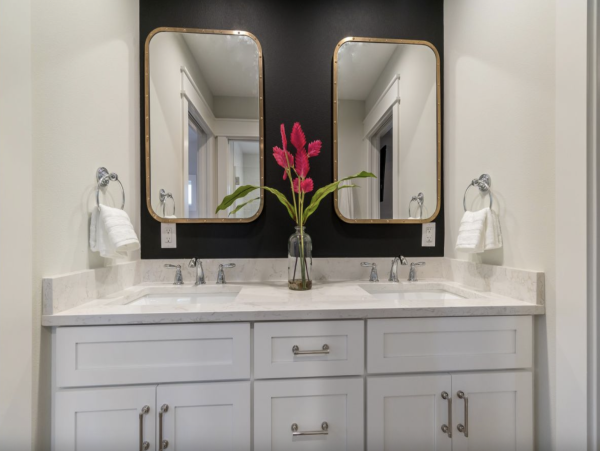 Charming Anna Maria Vacation Home One Block from Pine Avenue