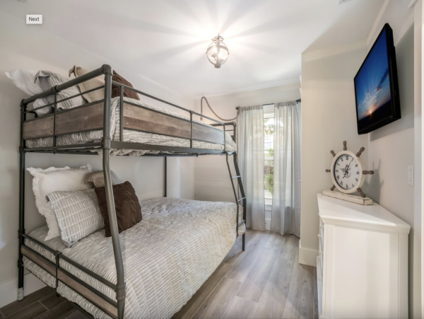 Charming Anna Maria Vacation Home One Block from Pine Avenue