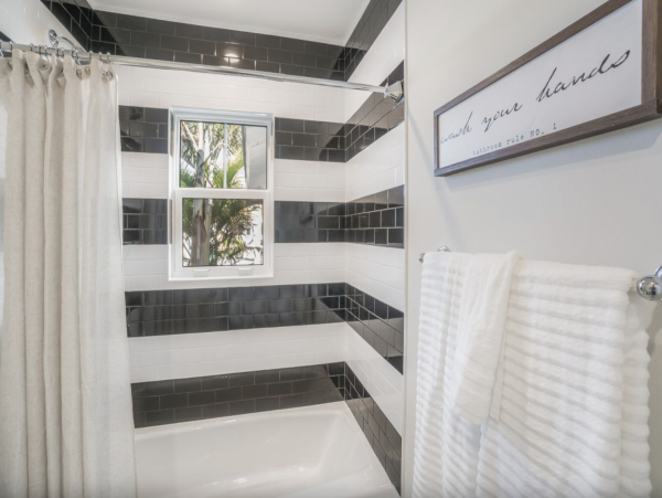 Charming Anna Maria Vacation Home One Block from Pine Avenue