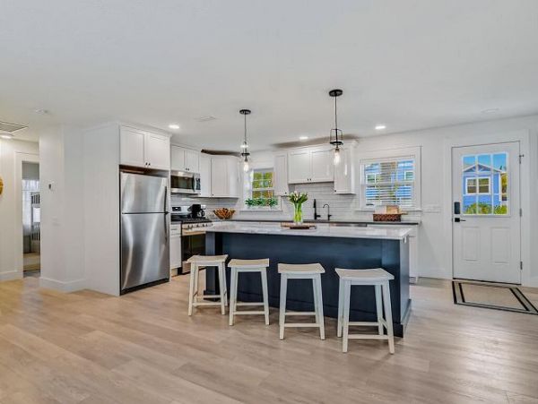Holmes Beach 3 Bedroom Vacation Home Sleeps 8 With Pool