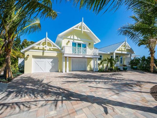 Bradenton Beach 4 Bedroom 3.5 Bathrooms Pool Home Bay Views