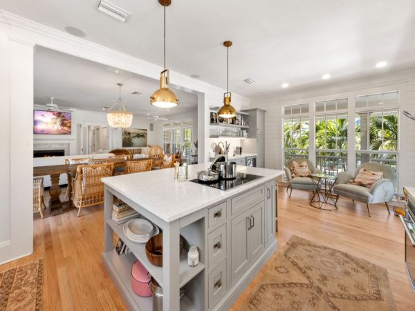 Anna Maria Island Luxury Vacation Rental Home - Florida Gulf Coast Beachfront Rental