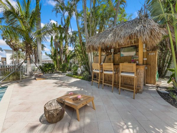 Anna Maria Island Luxury Vacation Rental Home - Florida Gulf Coast Beachfront Rental