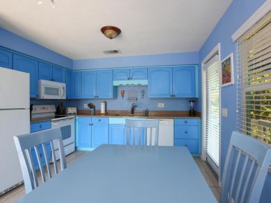 Duplex Steps to the Sand From this Anna Maria Accommodation
