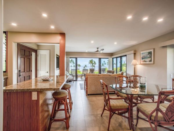 Two Bedroom Ocean View Vacation Condo in Wailea