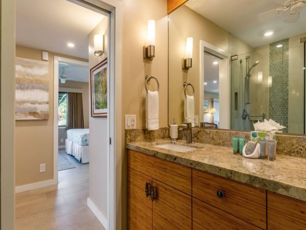 Two Bedroom Ocean View Vacation Condo in Wailea