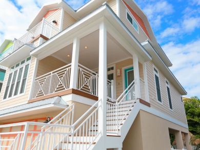 Homes Beach Vacation Rental Home Pool & Bar