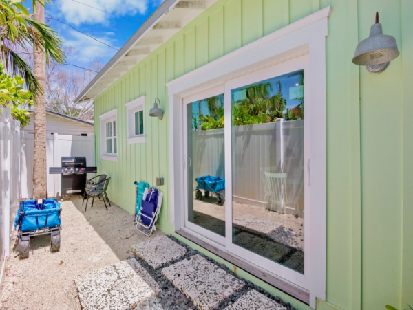 Bright & Beachy 2-Bedroom Villa - Steps from the Beach on Anna Maria Island