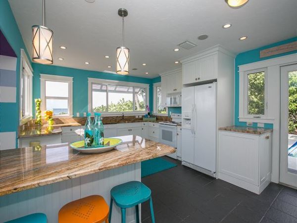 Beach Front House with Private Pool & 3 Bedrooms