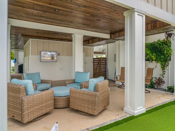 Anna Maria Home with 2 Bedrooms & Guest House with 1 Bedroom