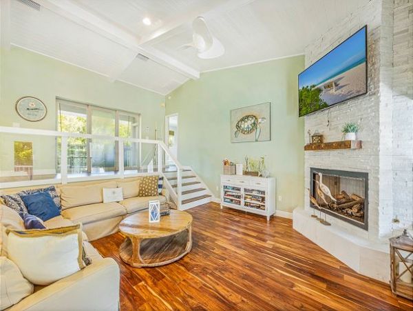 Anna Maria Home with 2 Bedrooms & Guest House with 1 Bedroom