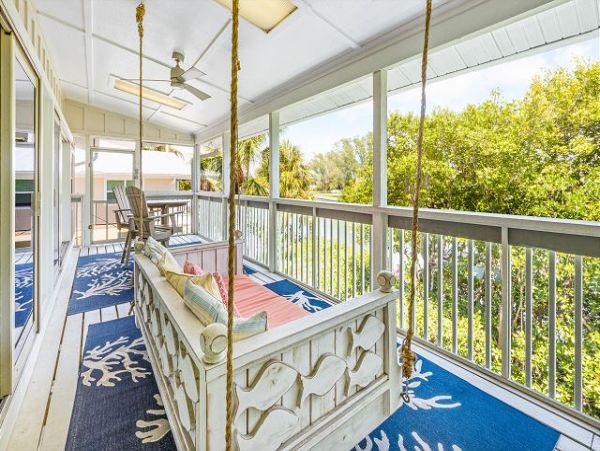 Anna Maria Home with 2 Bedrooms & Guest House with 1 Bedroom
