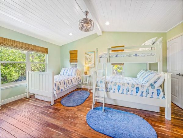 Anna Maria Home with 2 Bedrooms & Guest House with 1 Bedroom